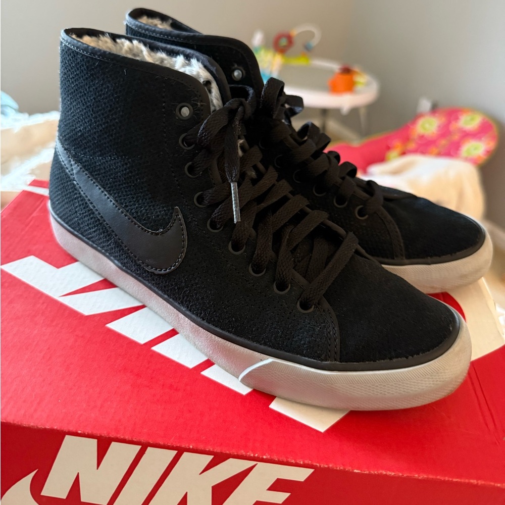 Nike WMNS Primo Court Mid Suede Sneakers - Black and Gray